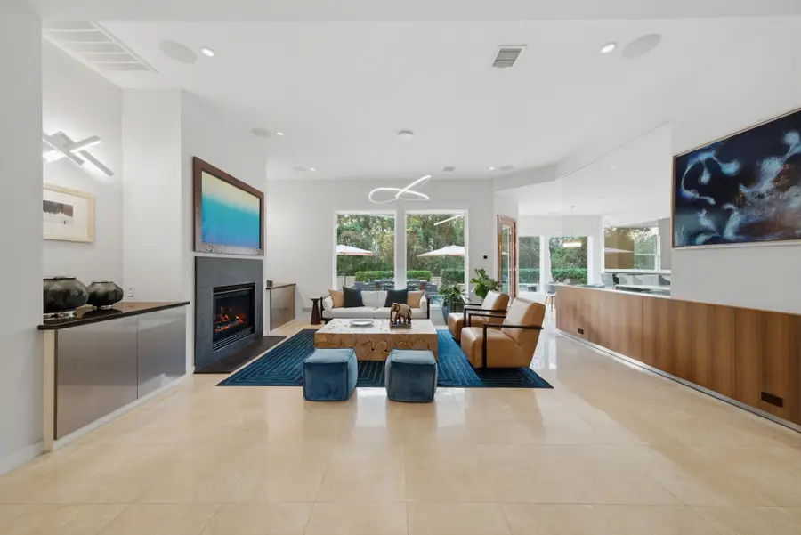 3 Farington Way, The Woodlands, TX 77382 - #2