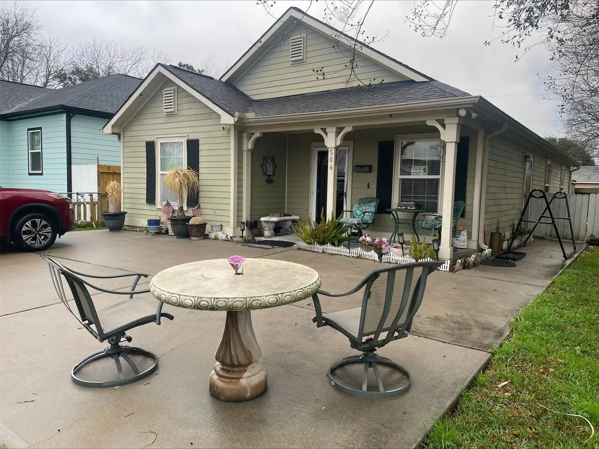 504 16th Avenue N, Texas City, TX 77590 - Image #1