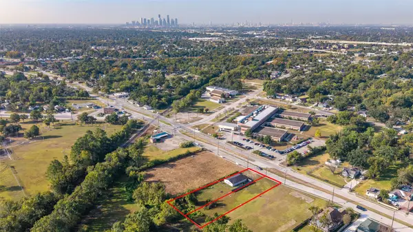 7210 Lockwood Dr, Houston, TX 77016