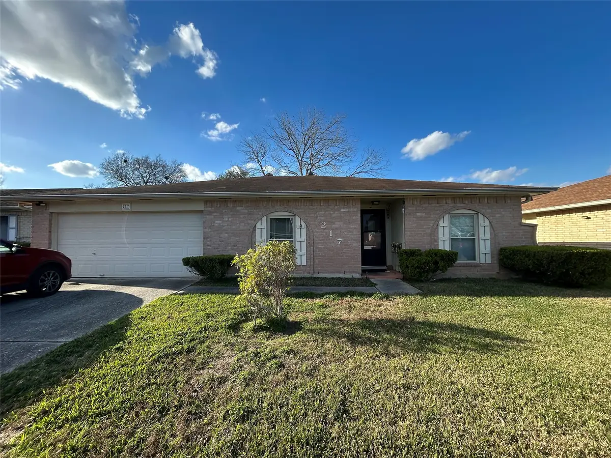 217 Brookdale Drive, League City, TX 77573 - Image #1