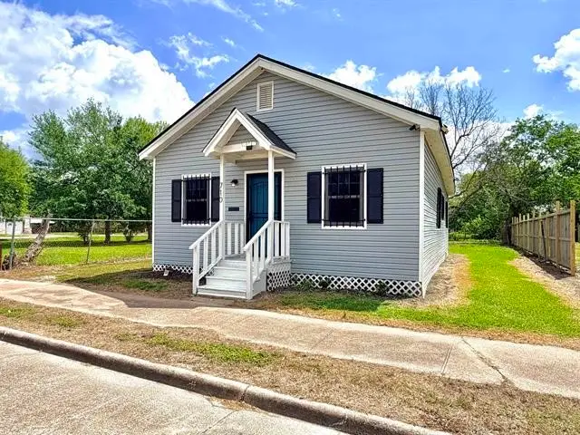 710 W 14th Street, Port Arthur, TX 77640 - #1