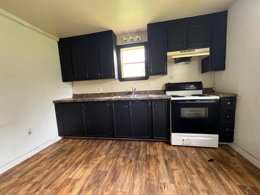 407/405 N Kleas, 202 Bois Darc, Edna, TX 77957 - #3