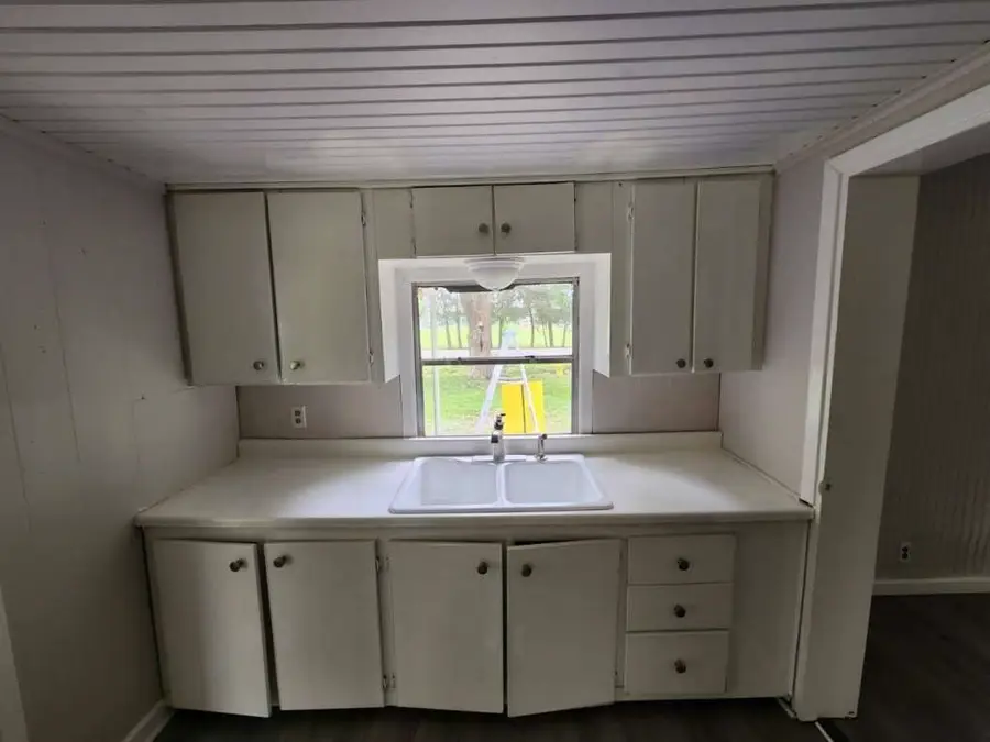 1329 Adams Road, Bay City, TX 77414 - Image #3