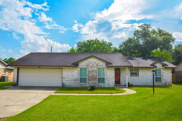 3323 Westview Street, Shoreacres, TX 77571