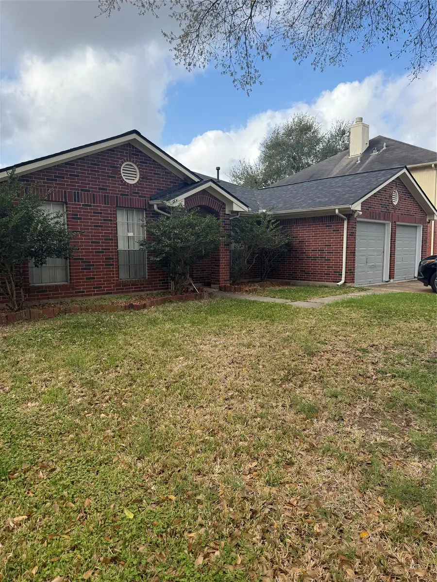 16611 Parliament Dr, Mission Bend, TX 77083 - #2