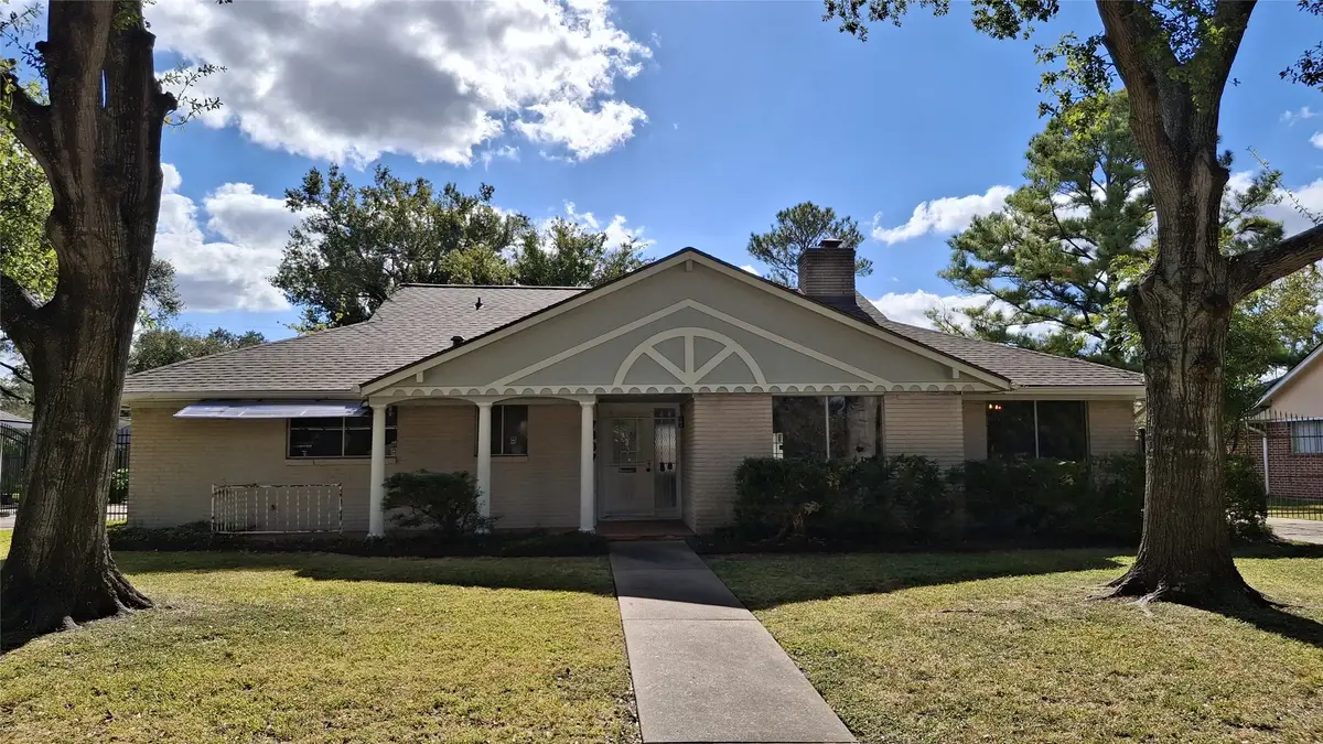 7807 Bellerive Dr Drive, Houston, TX 77036 - #1