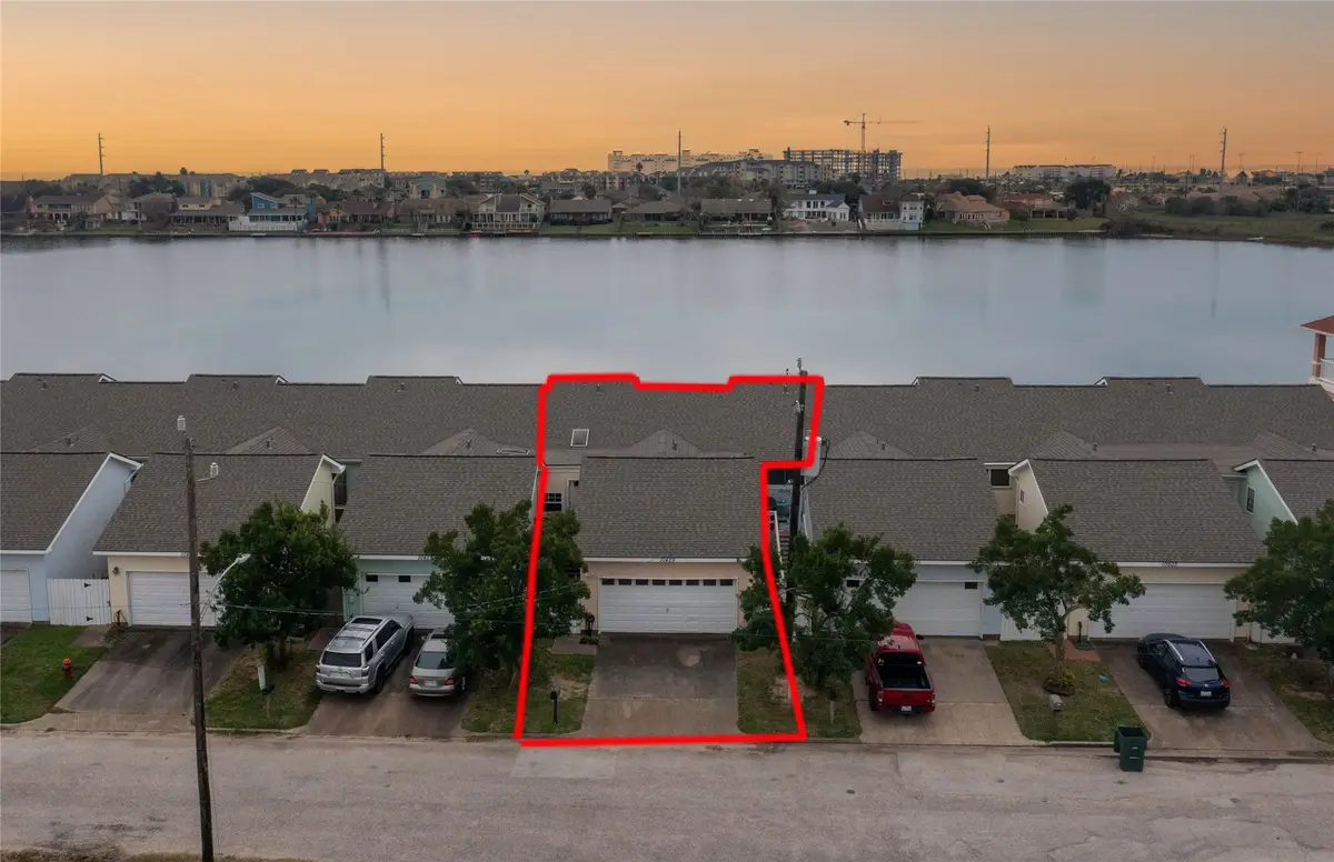 10429 Schaper Road, Galveston, TX 77554 - Image #1