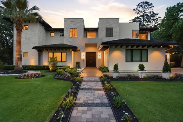 78 S Badger Lodge Circle, The Woodlands, TX 77389