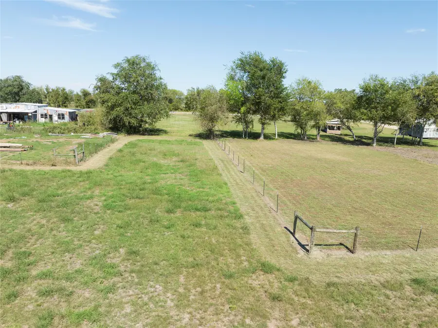 2564 Us Hwy 90 Highway W, Weimar, TX 78962 - #3