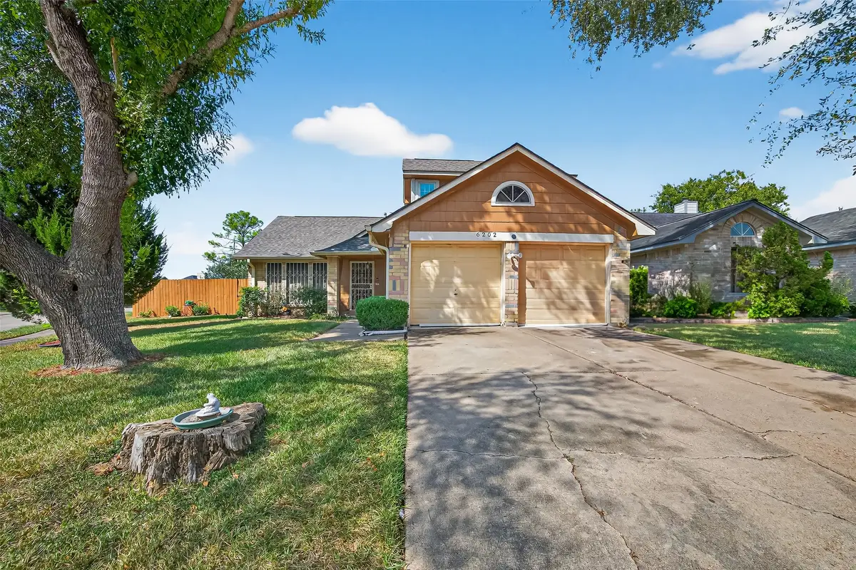 6202 Quiet Village Court, Houston, TX 77053 - Image #1