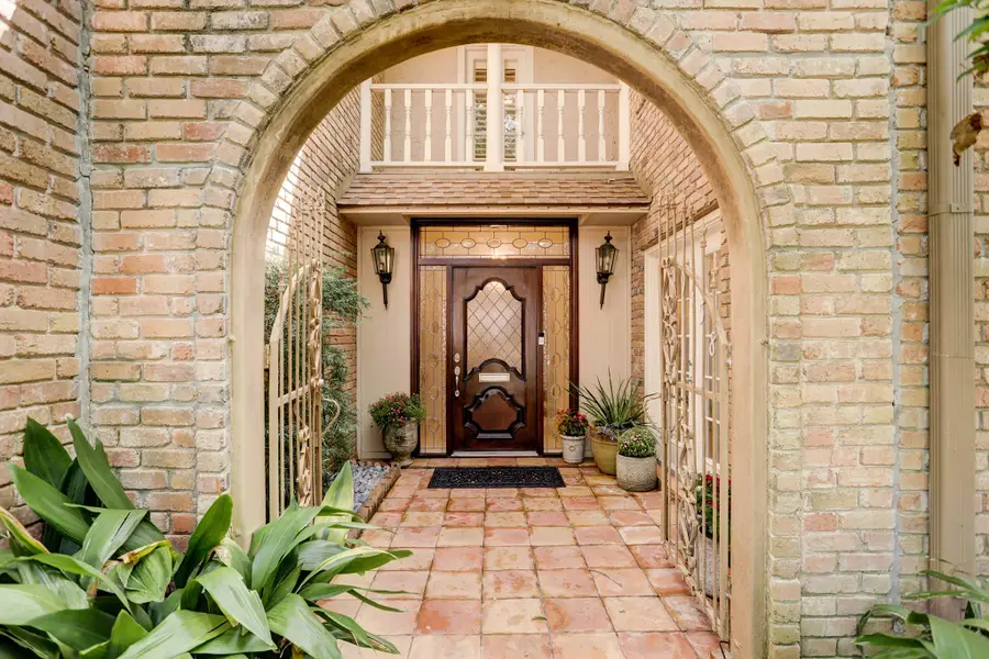 9458 Briar Forest Drive, Houston, TX 77063 - #2