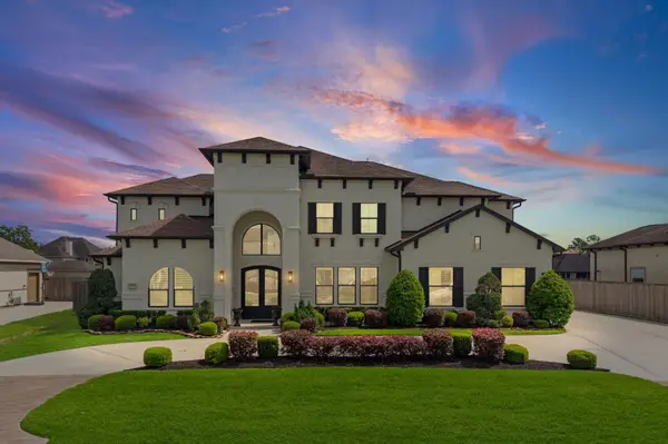 3 Dominion Court, Friendswood, TX 77546