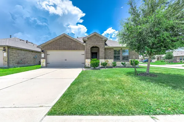8402 Philox Park Court, Rosharon, TX 77583