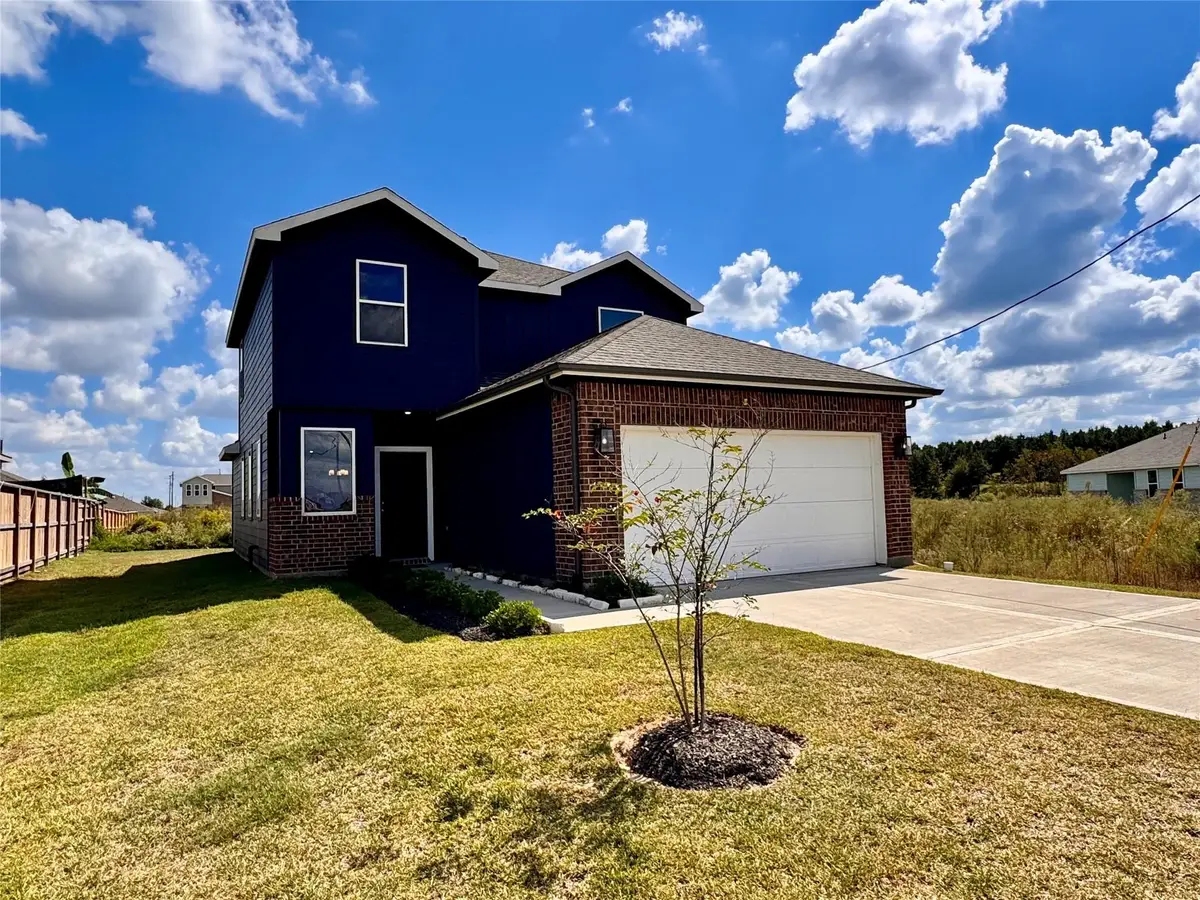 111 County Road 5102b, Cleveland, TX 77327 - #1