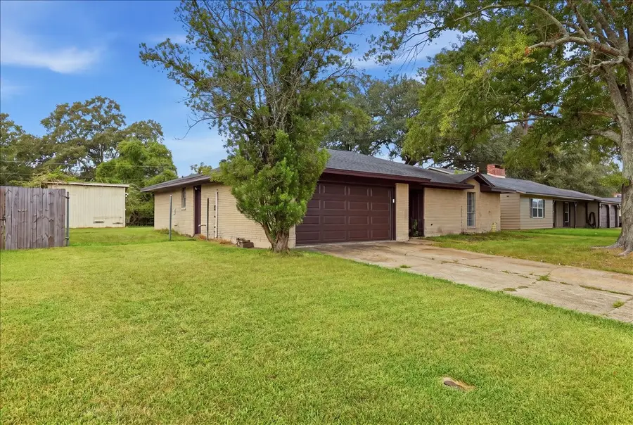 2901 23rd Street, Orange, TX 77630 - #2