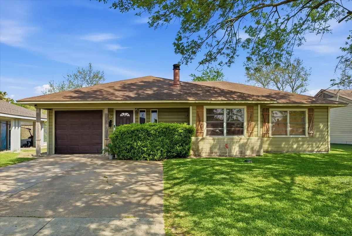 805 S Circle Drive, Baytown, TX 77520 - #1