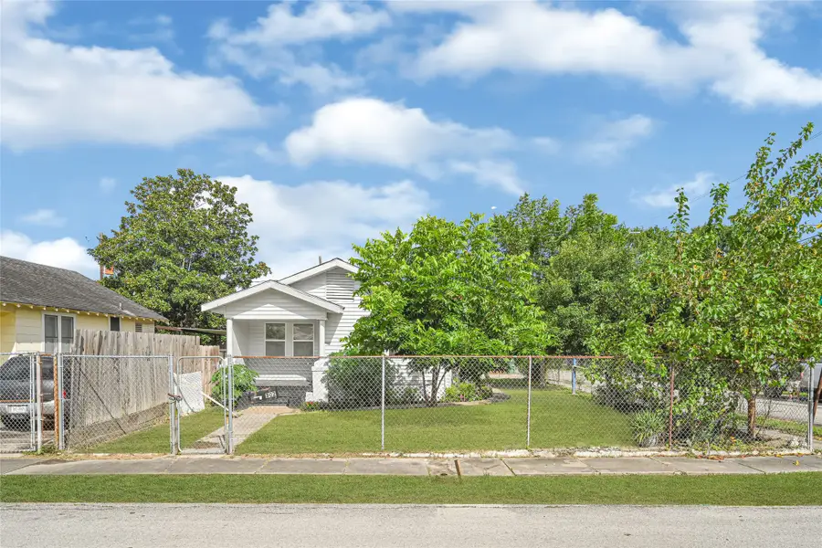 302 S 72nd Street, Houston, TX 77011 - #2
