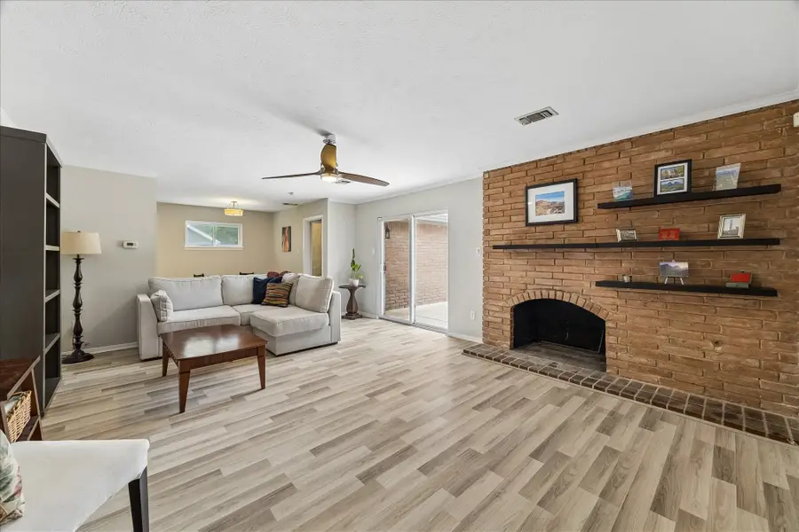 7822 Twin Hills Drive, Houston, TX 77071 - #2