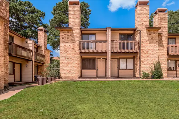 2521 Crosstimbers Street #B1, Huntsville, TX 77320