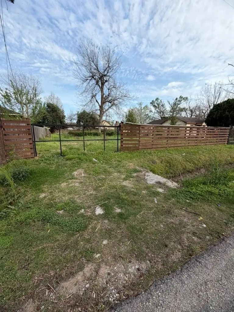 9430 Pembrook Street, Houston, TX 77016 - #2