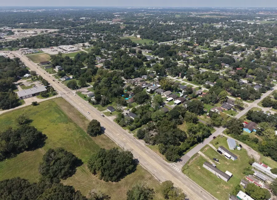 4008 Colorado Ave, Dickinson, TX 77539 - #2