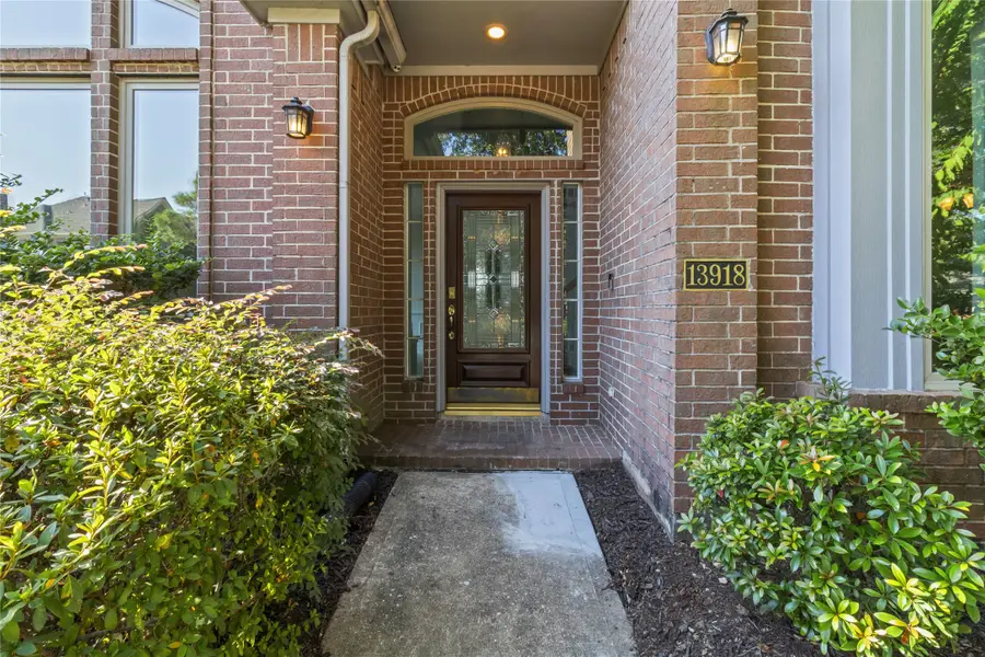 13918 Brooklet View Court, Houston, TX 77059 - Image #3