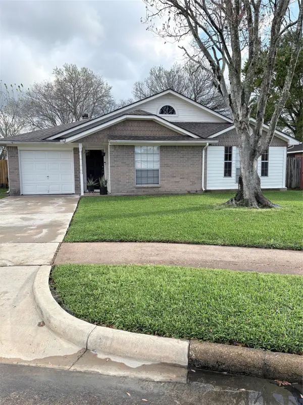 8518 Fairbrook Lane, La Porte, TX 77571