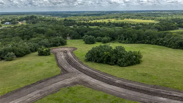 23 Ridgewood Farms Way, Brenham, TX 77833