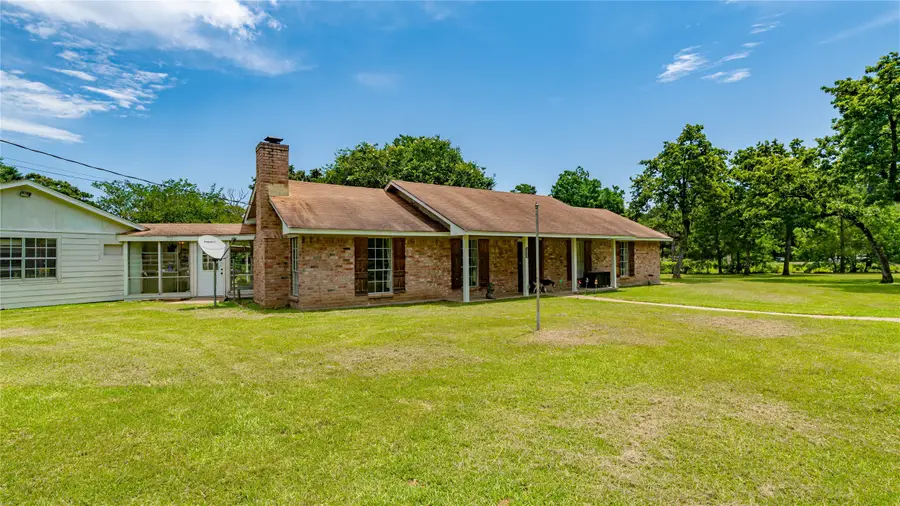 15486 W Loop Drive, Plantersville, TX 77363 - Image #2