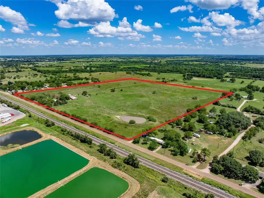 1466 County Road 253, Weimar, TX 78962 - Image #2