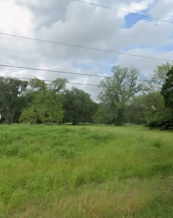 1144 Frontier Trail, Angleton, TX 77515