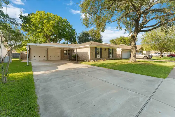 13414 Linden Street, Sugar Land, TX 77498