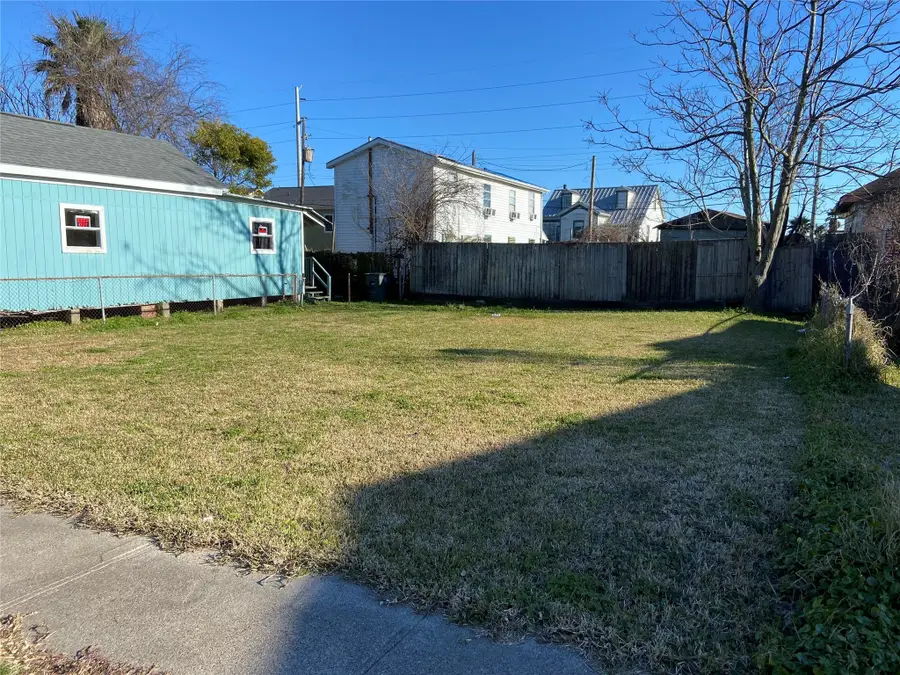 3919 Winnie Street, Galveston, TX 77550 - #2