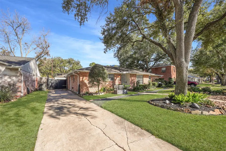 10618 Wickersham Lane, Houston, TX 77042 - Image #3