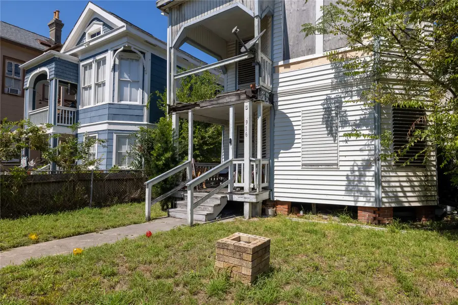 1916 Avenue M 1/2, Galveston, TX 77550 - Image #3