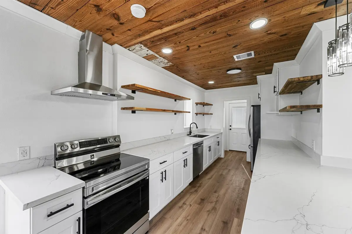 4907 Alamo Drive, Galveston, TX 77551 - Image #1