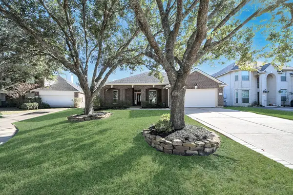 1231 Deerbrook Drive, Sugar Land, TX 77479