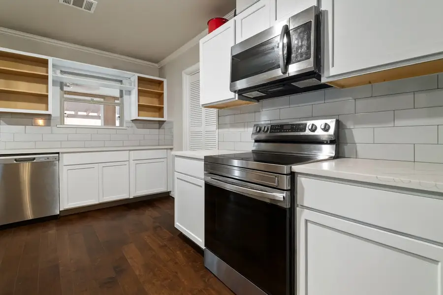 2707 Center Street, Waller, TX 77484 - Image #2