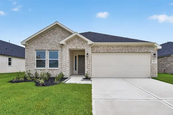 2115 Spring Hollow Drive, Baytown, TX 77521