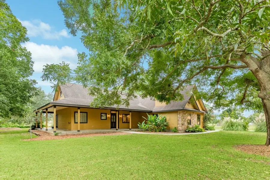 306 Wagon Wheel Trail, Angleton, TX 77515 - #2