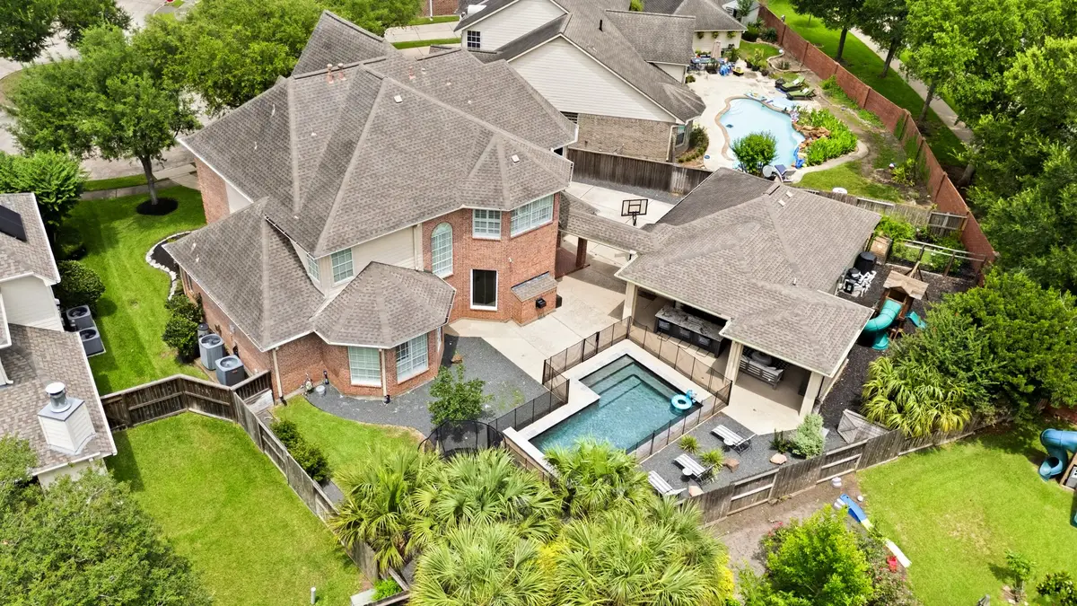 7722 Northwoods Drive, Sugar Land, TX 77479 - #1