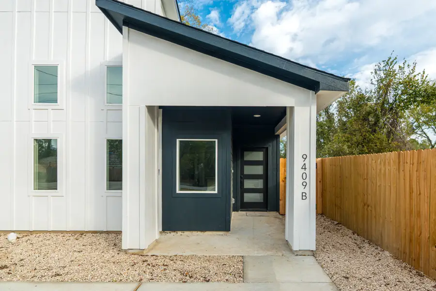 9409 Caddo Road, Houston, TX 77078 - Image #2