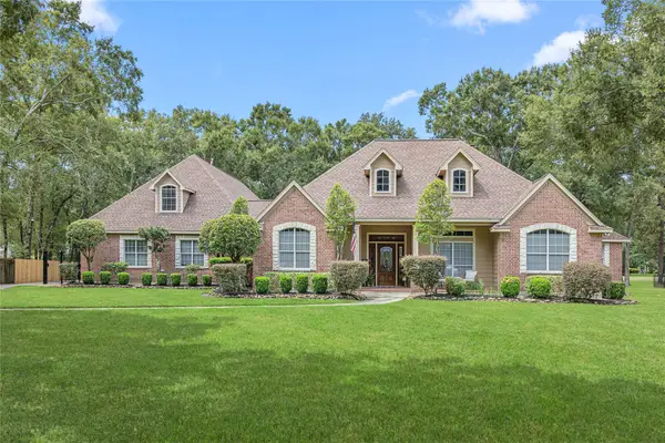 27511 Fairway Oaks Drive, Huffman, TX 77336