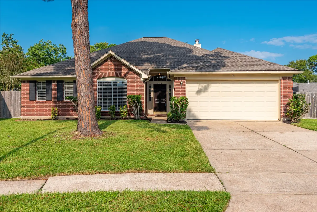 4918 Heritage Plains Drive, Friendswood, TX 77546 - Image #1