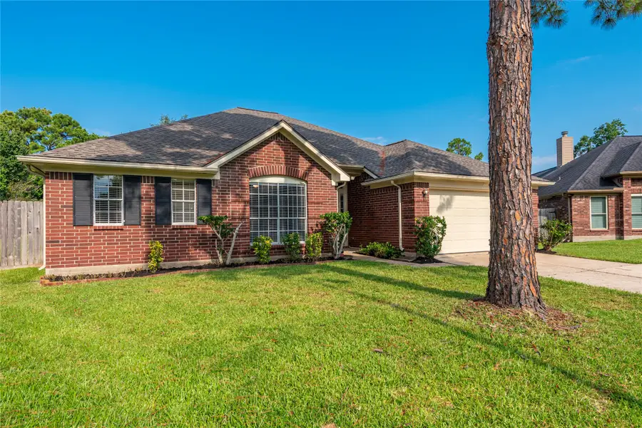 4918 Heritage Plains Drive, Friendswood, TX 77546 - Image #3