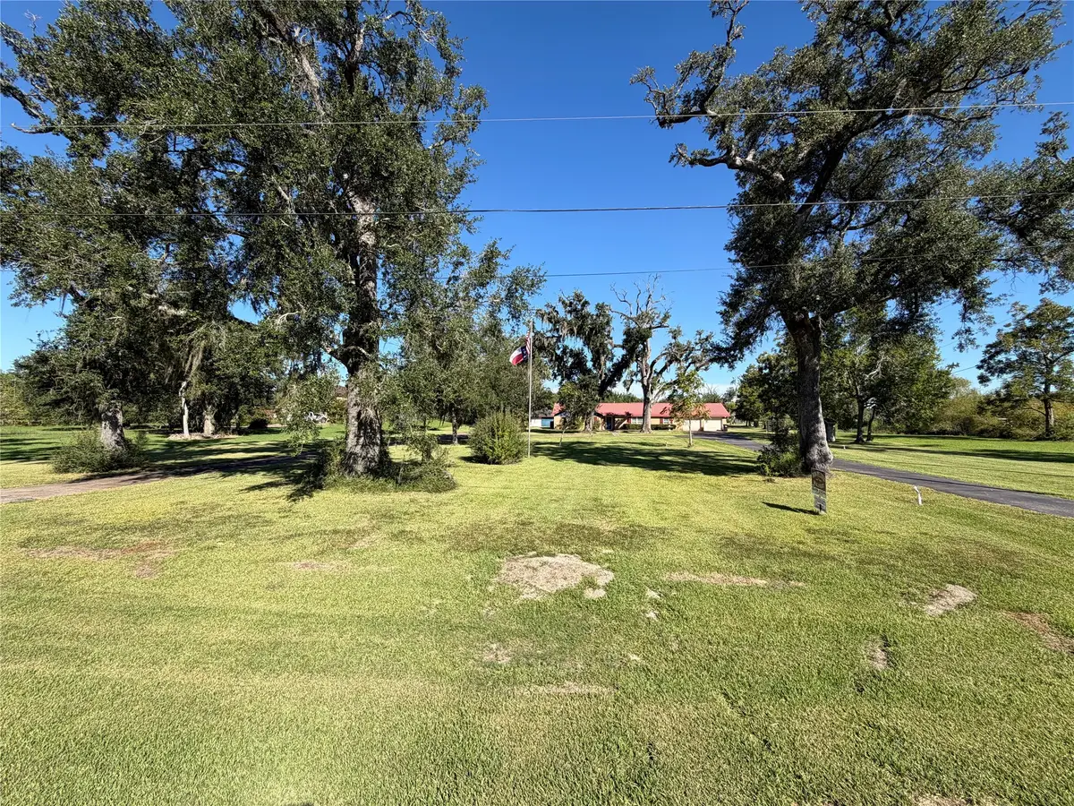 1231 County Road 201a, Angleton, TX 77515 - #1