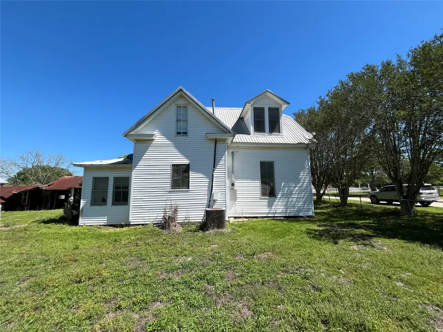 223 Walnut Street, New Ulm, TX 78950 - #2