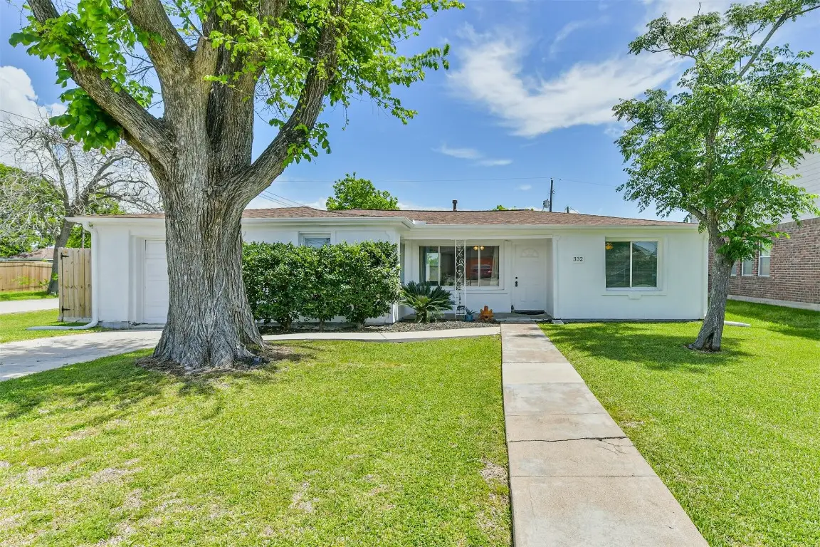 332 N 7th Street, La Porte, TX 77571 - #1