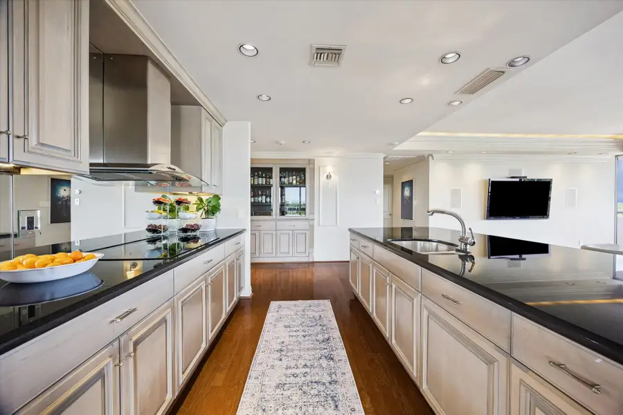 49 Briar Hollow Lane #702, Houston, TX 77027 - #2