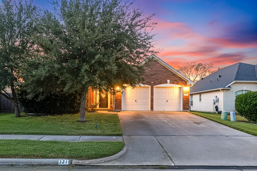 321 Holly Branch Lane, Kemah, TX 77565 - Image #3